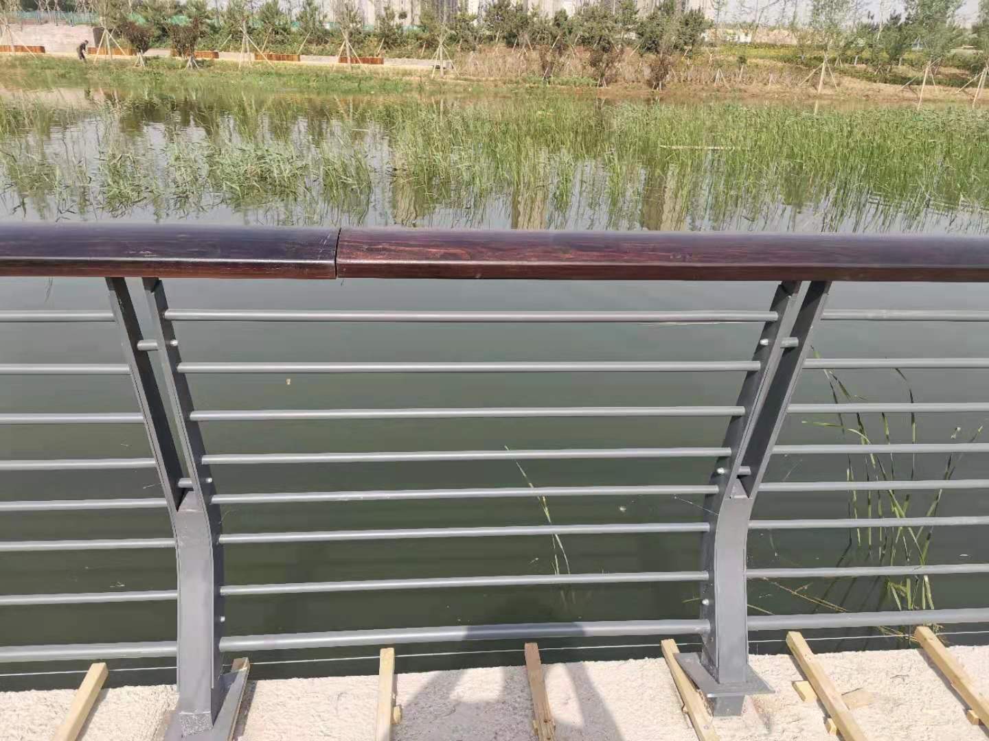 三明市桥梁防撞护栏桥梁防撞护栏 - 价格